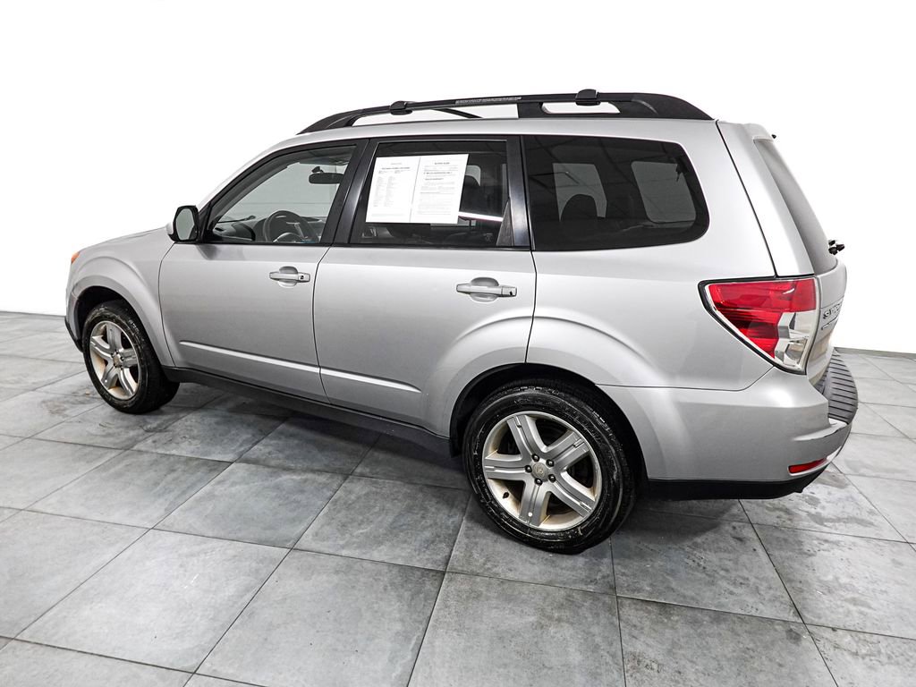 Used 2010 Subaru Forester 2.5X Limited AWD/4WD image 4