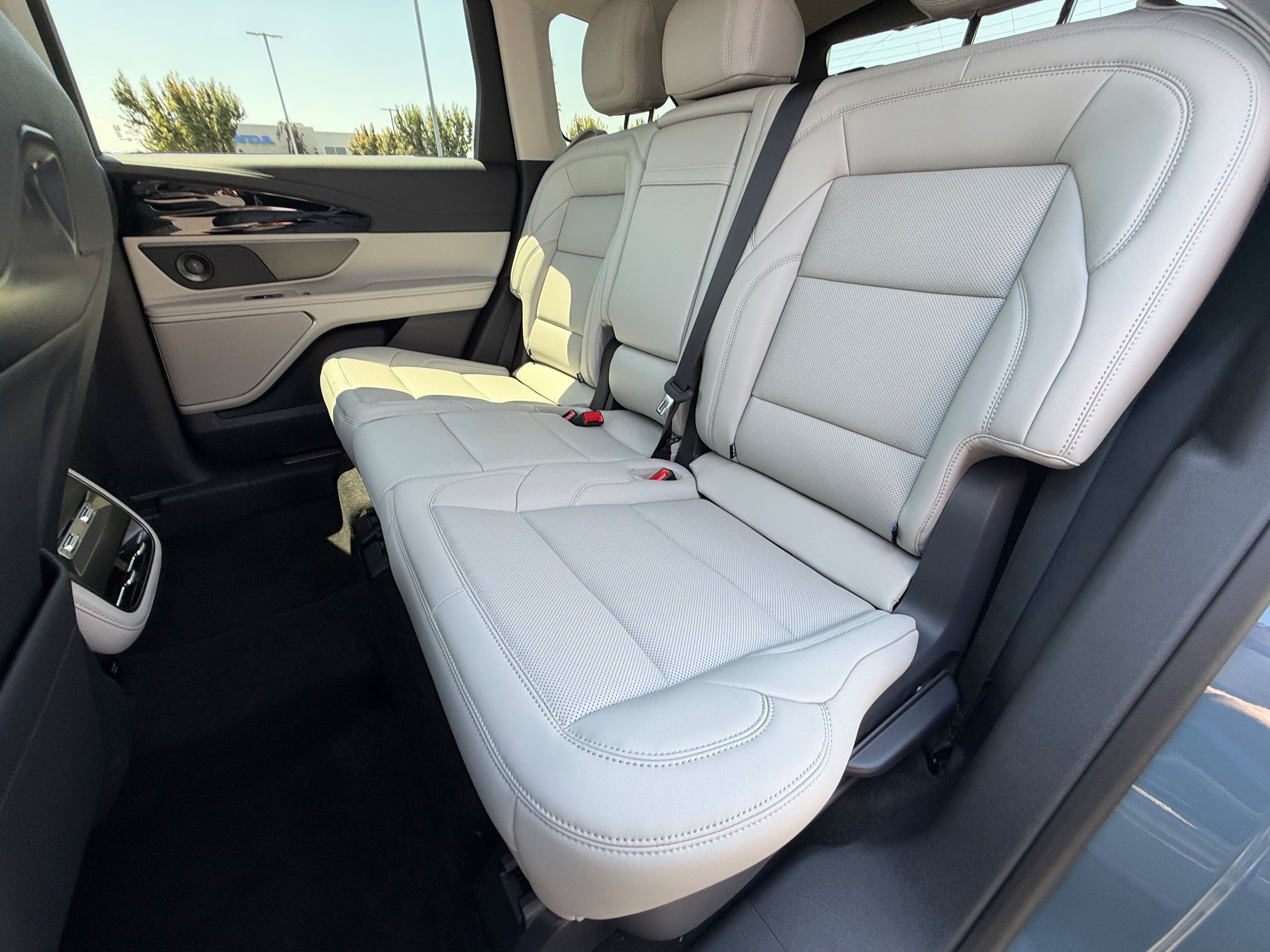 New 2026 Lincoln Nautilus Premier w/ Equipment Group 102A AWD/4WD image 14
