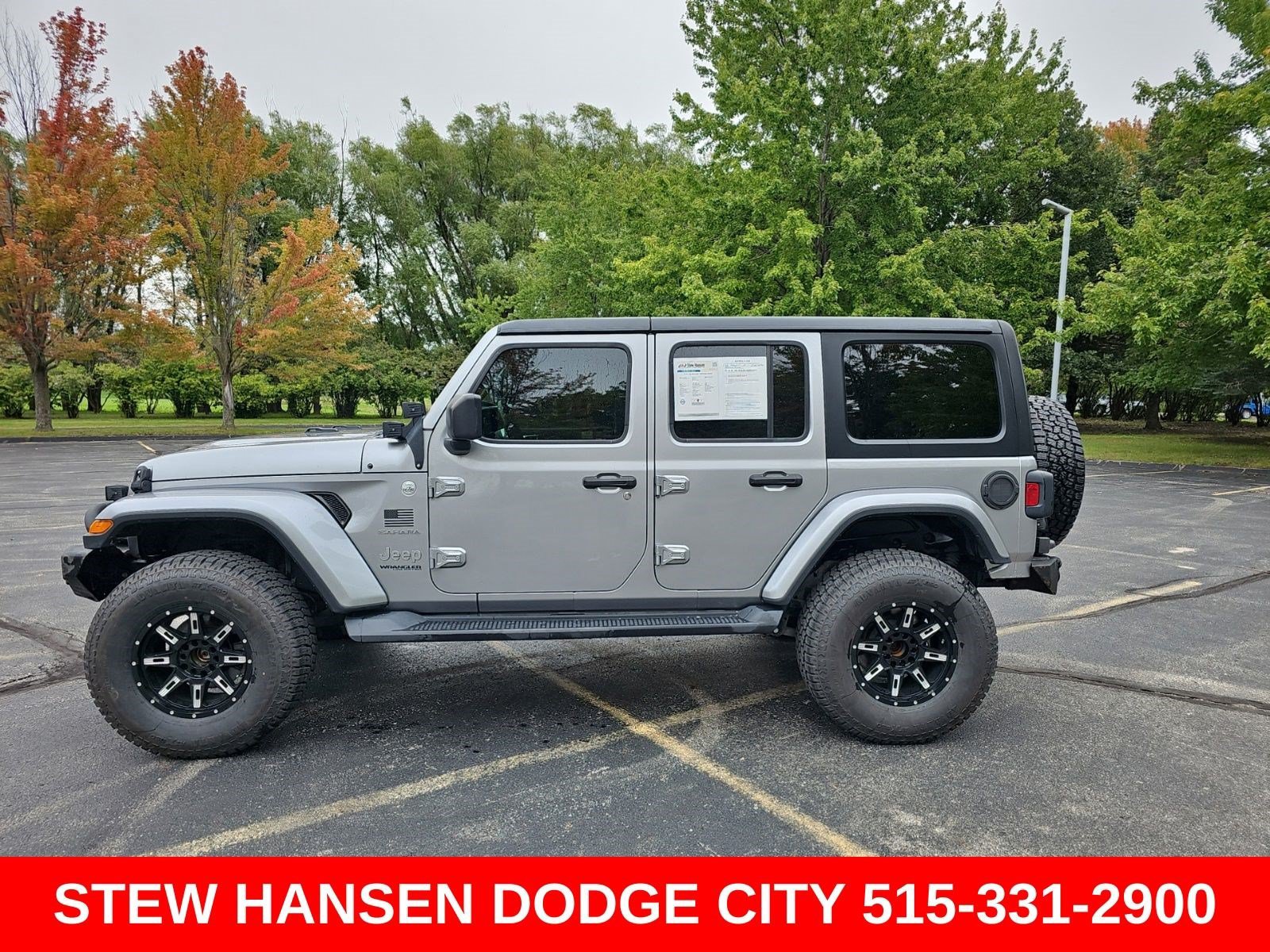 Used 2018 Jeep Wrangler Unlimited Sahara w/ Cold Weather Group AWD/4WD image 1