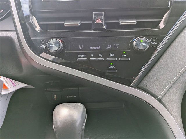Used 2024 Toyota Camry SE image 17
