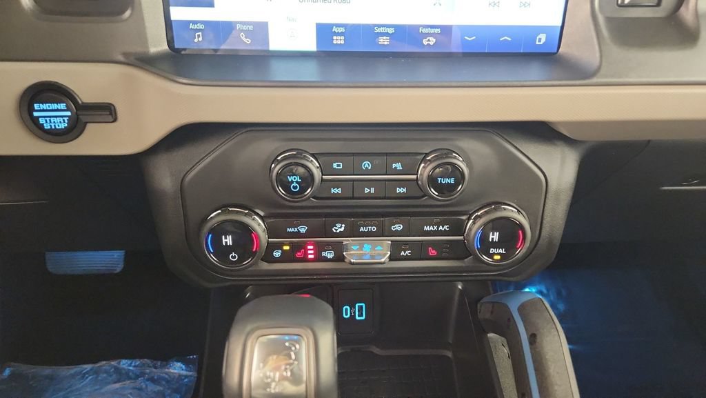 New 2024 Ford Bronco Wildtrak AWD/4WD image 18