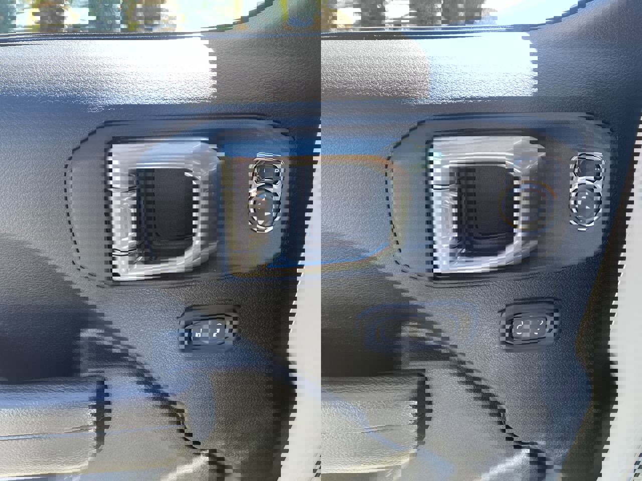 Used 2023 Jeep Gladiator Mojave w/ Cold Weather Group image 24