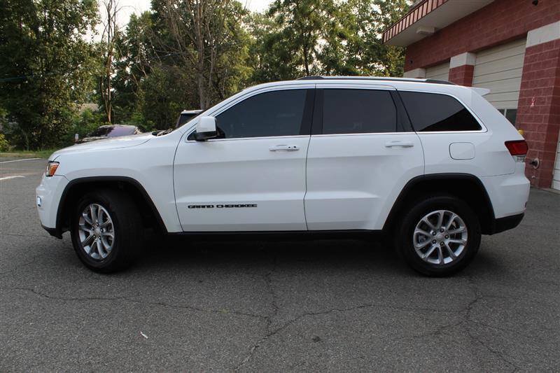 Used 2021 Jeep Grand Cherokee Laredo AWD/4WD image 2