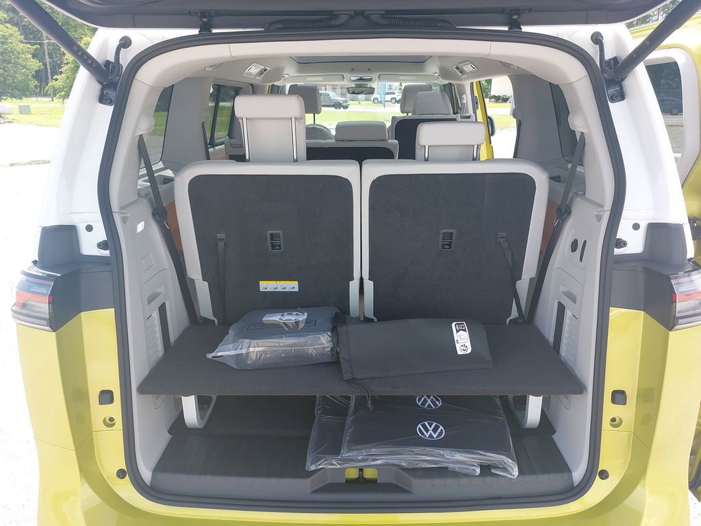 New 2025 Volkswagen ID. Buzz 1st Edition image 13