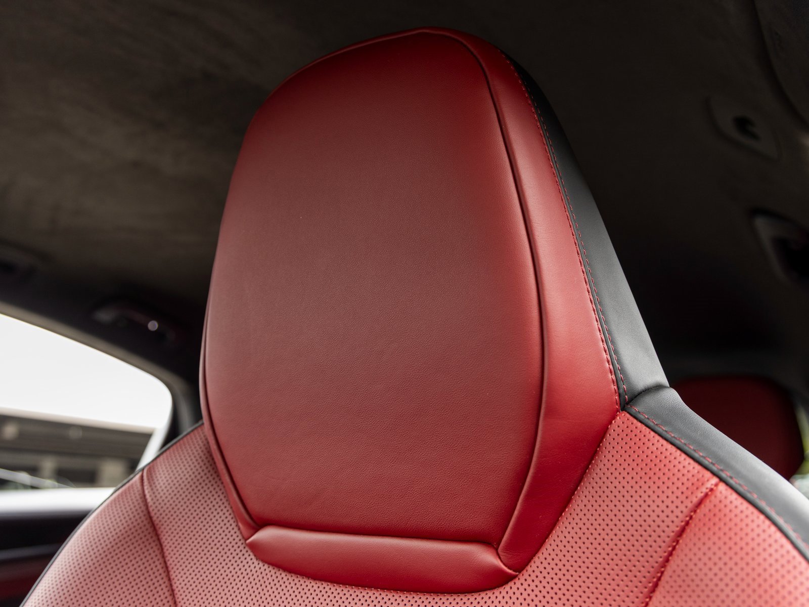 Certified 2024 Porsche Cayenne Turbo GT image 28