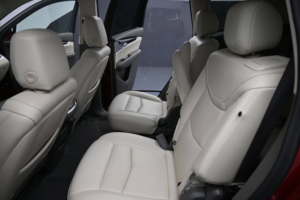 Used 2021 Cadillac XT6 Premium Luxury AWD/4WD image 17