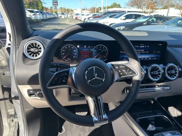 Used 2025 Mercedes-Benz GLA 250 4MATIC image 14