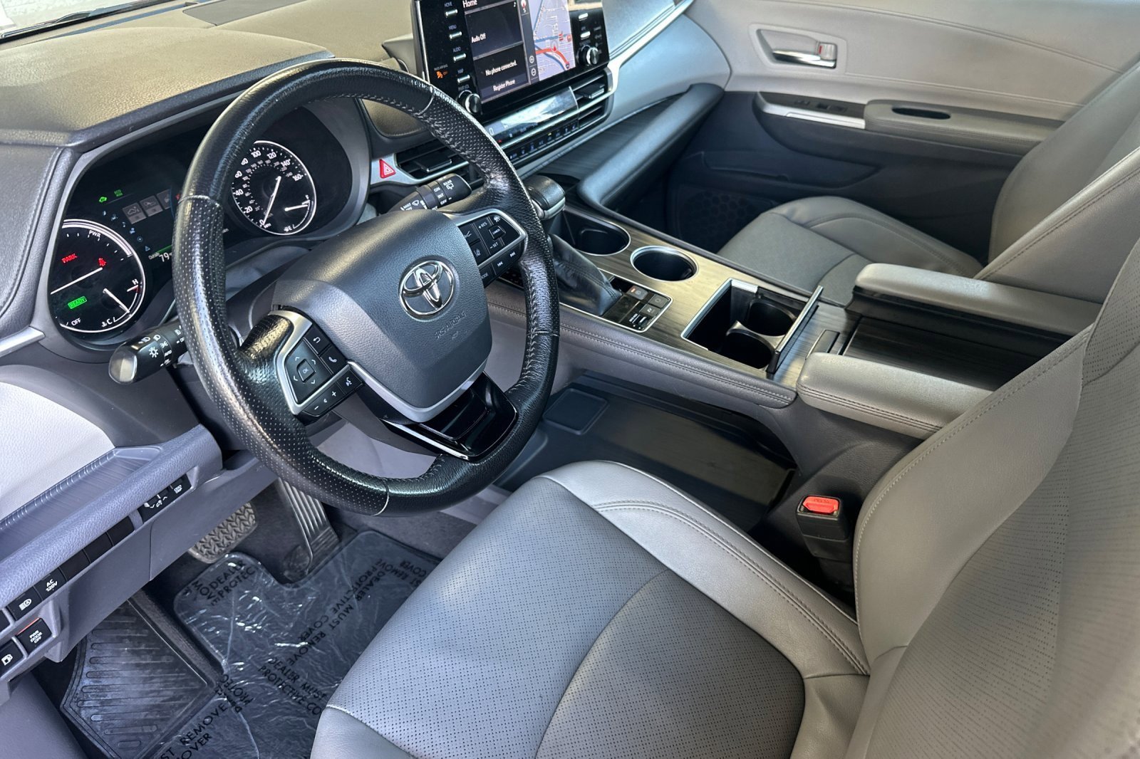 Certified 2021 Toyota Sienna Limited image 9