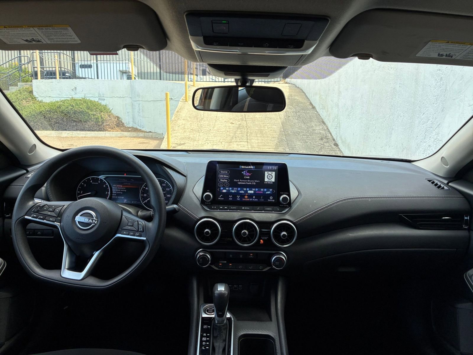 Used 2025 Nissan Sentra SV FWD image 31