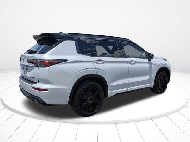 New 2026 Mitsubishi Outlander SEL Black Edition FWD image 3