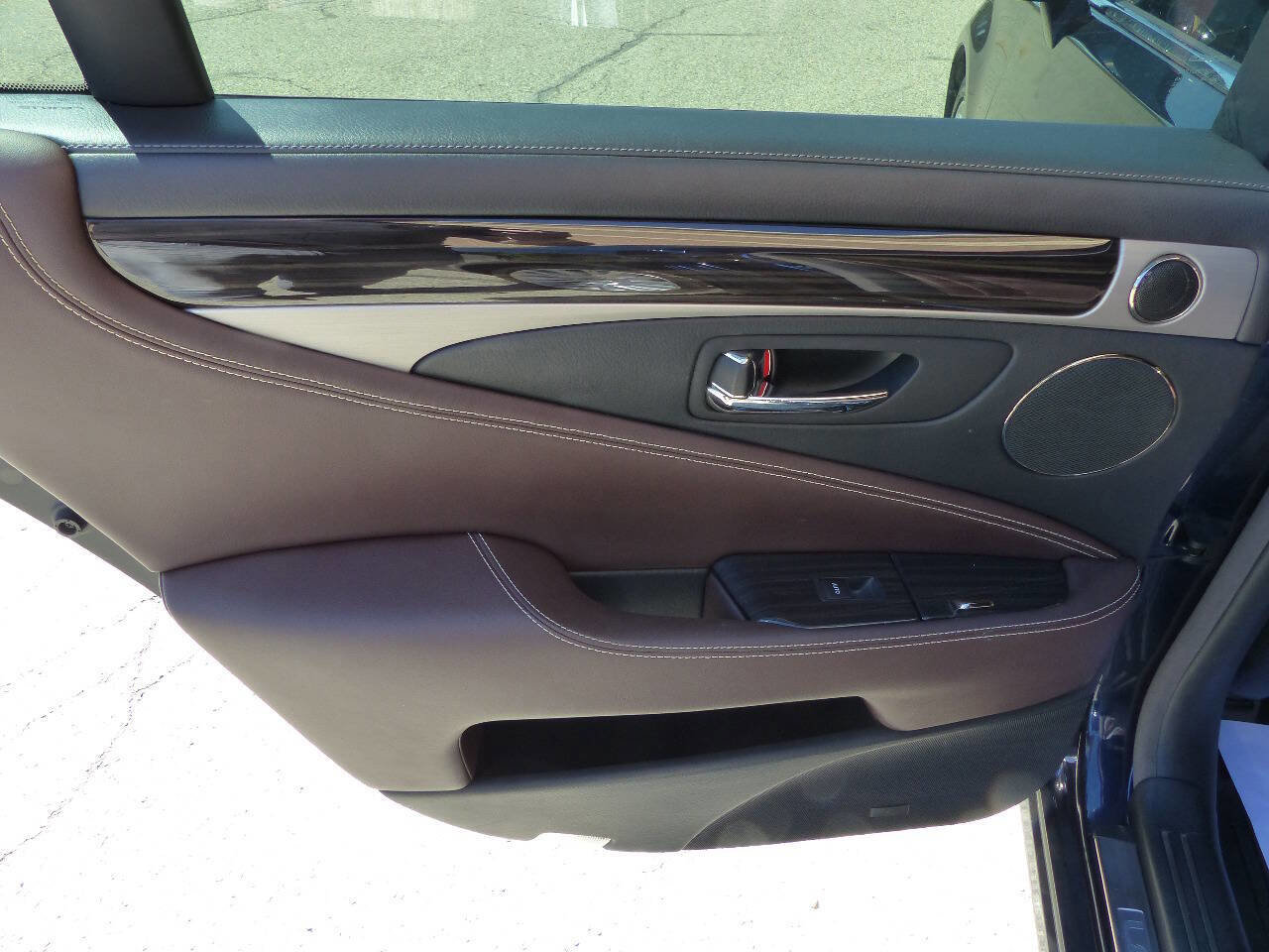 Used 2017 Lexus LS 460 AWD image 19