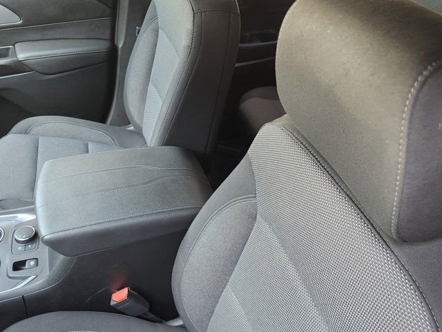 Used 2023 Chevrolet Traverse LT image 21