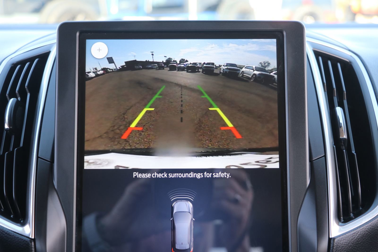 Used 2024 Ford Edge Titanium image 23