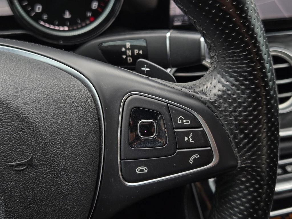 Used 2017 Mercedes-Benz E 300 image 27