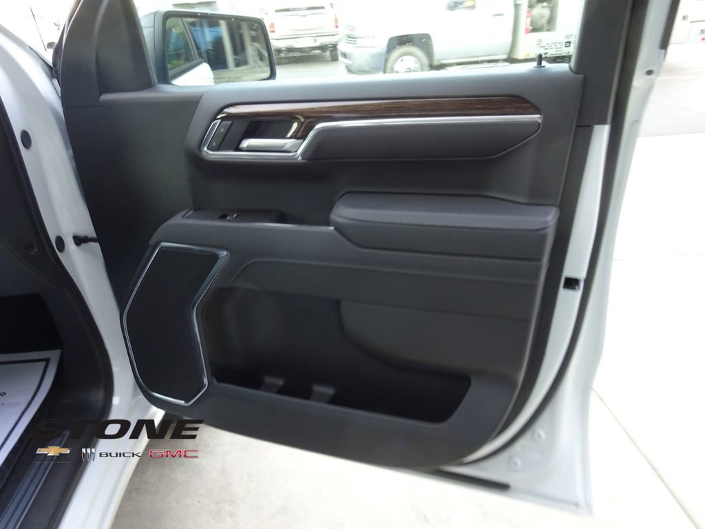 Used 2026 GMC Sierra 1500 Elevation image 30