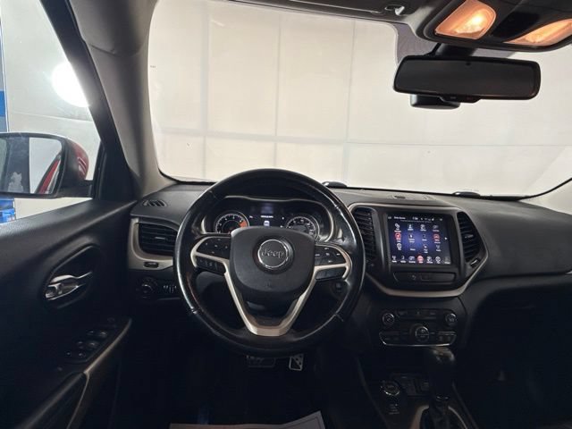 Used 2018 Jeep Cherokee Limited w/ High Altitude Package AWD/4WD image 27