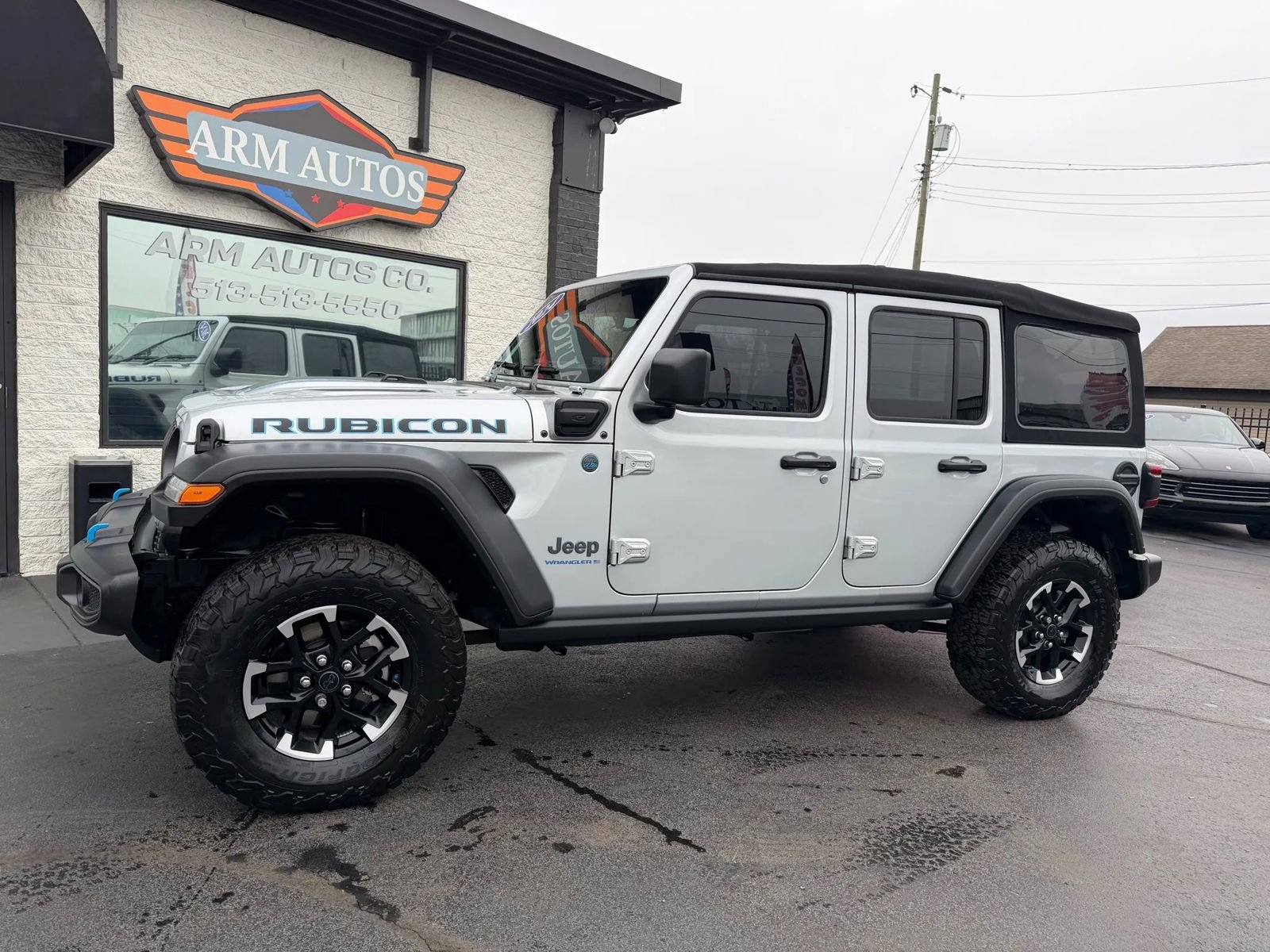 Used 2024 Jeep Wrangler Unlimited Rubicon 4xe w/ Safety Group AWD/4WD image 5