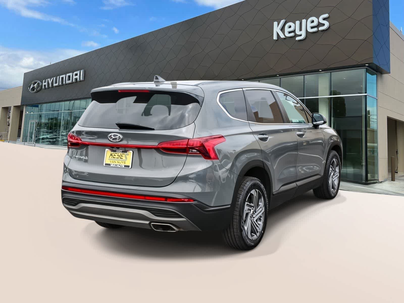 Certified 2023 Hyundai Santa Fe SE FWD image 4