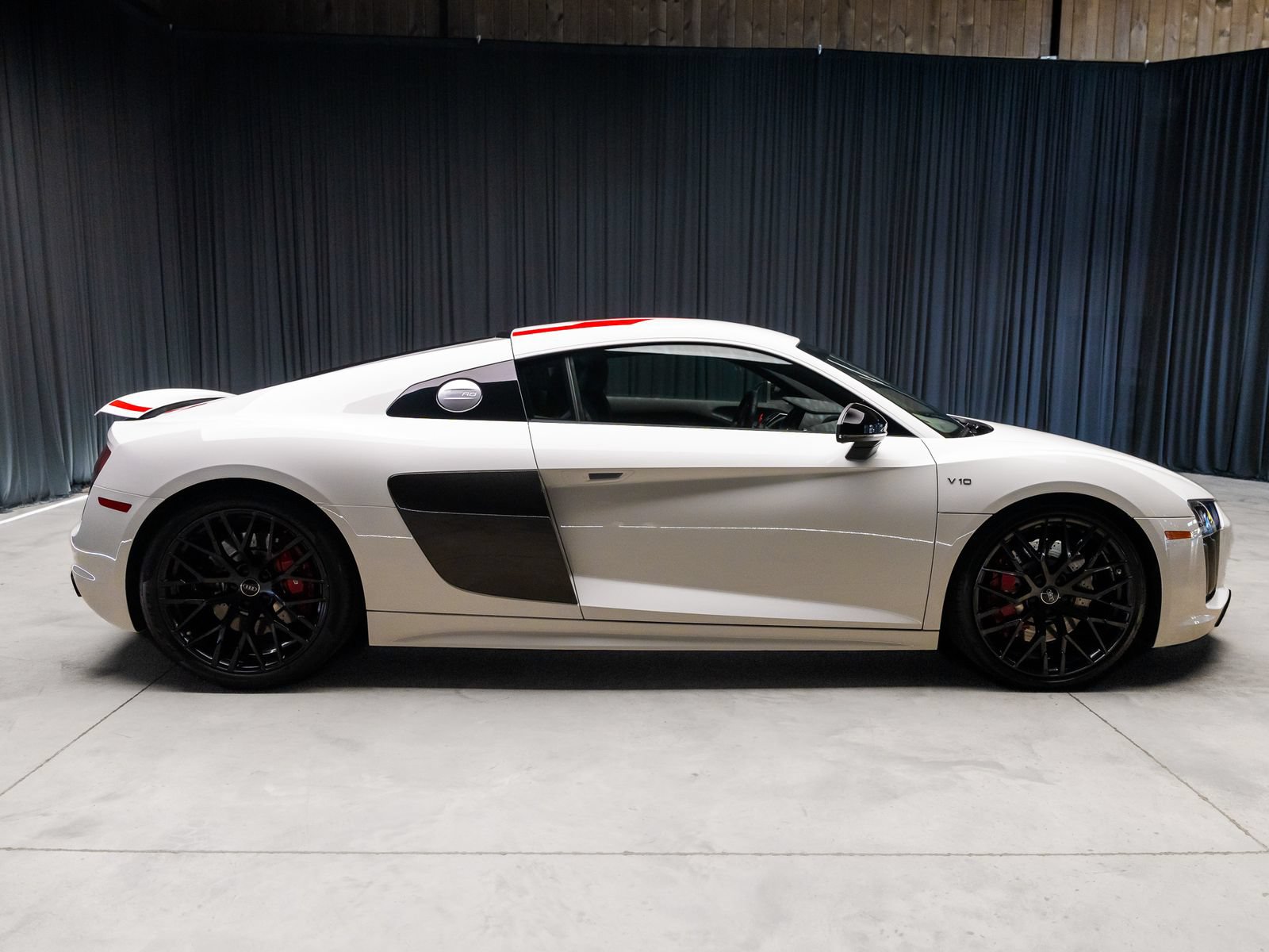 Used 2018 Audi R8 V10 w/ 20" Wheel Package RWD image 16