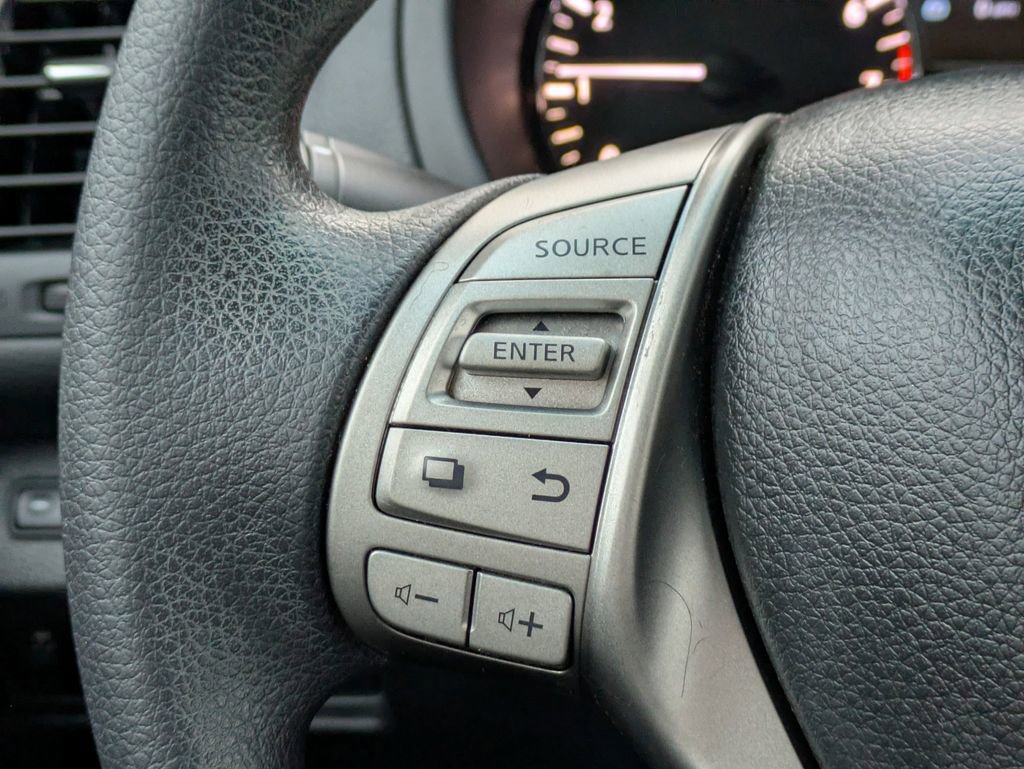 Used 2013 Nissan Altima 2.5 S image 23