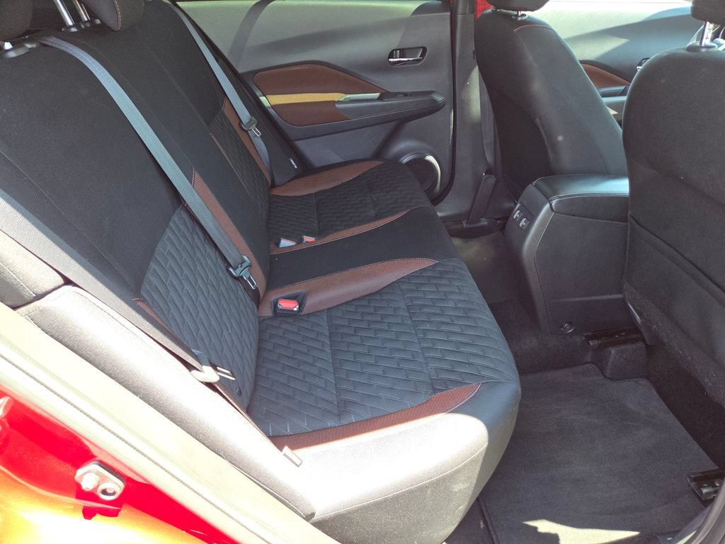 Used 2022 Nissan Kicks SR w/ Interior Electronics Package FWD image 16