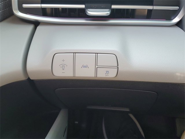 Used 2023 Hyundai Elantra Limited image 23