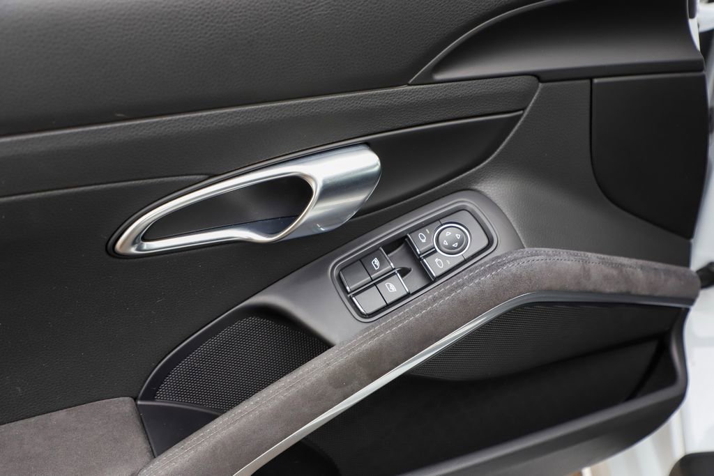 Used 2018 Porsche 718 Cayman GTS image 36