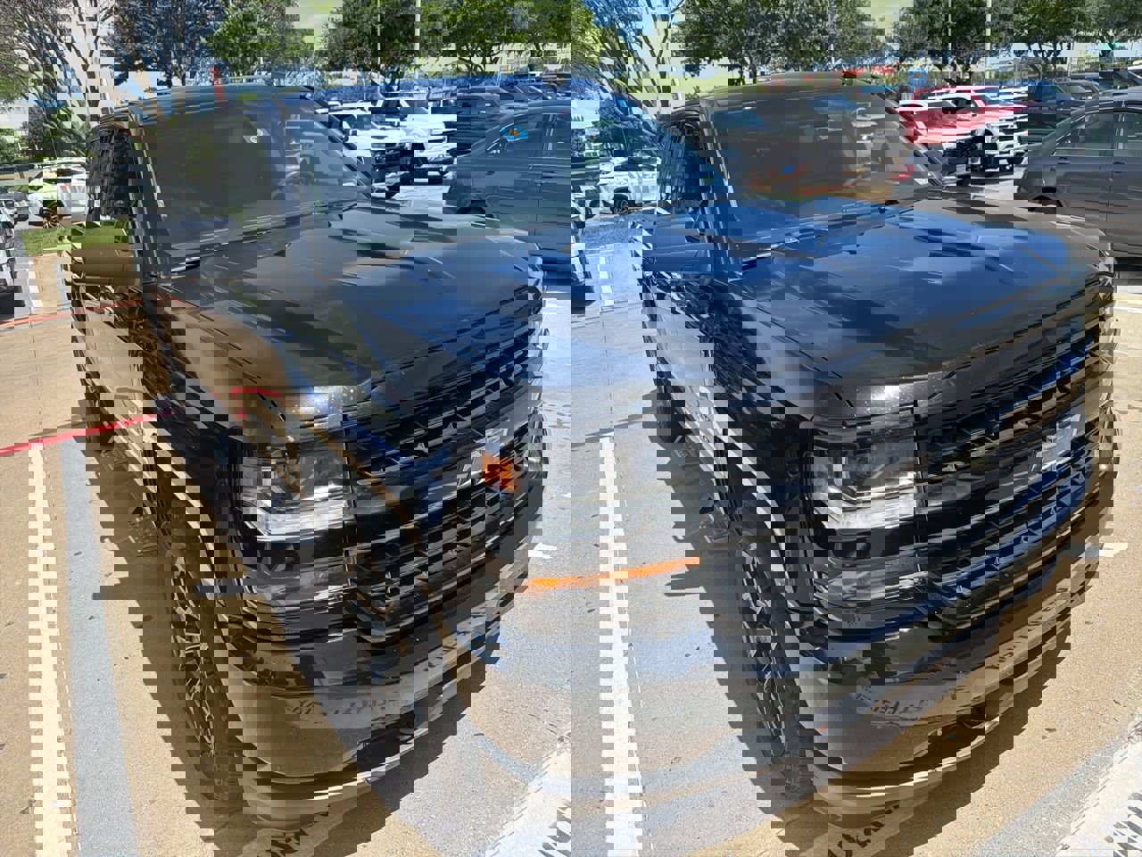 Used 2018 Chevrolet Silverado 1500 Custom w/ Custom Convenience Package image 3