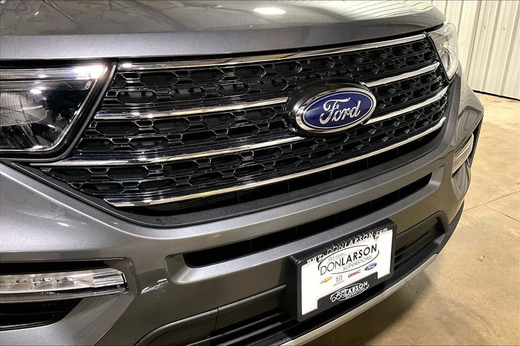 Certified 2023 Ford Explorer XLT w/ Equipment Group 202A image 10