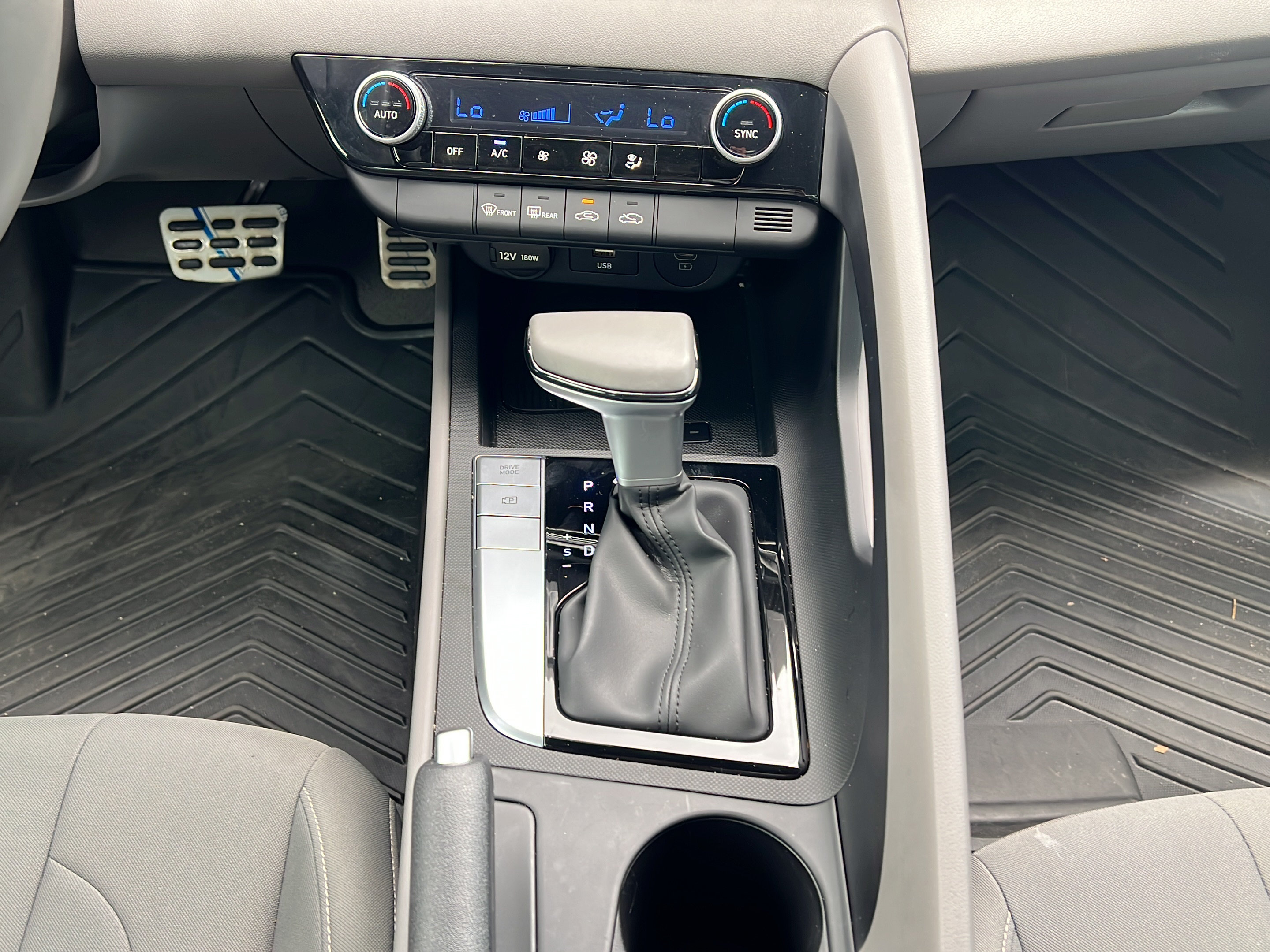 Certified 2025 Hyundai Elantra Sport FWD image 14