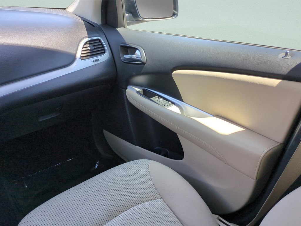 Used 2019 Dodge Journey SE w/ Premium Group image 22