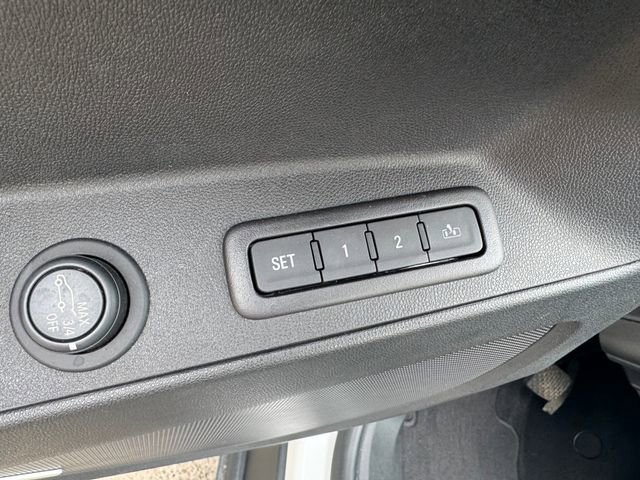 Used 2019 Chevrolet Equinox Premier image 9