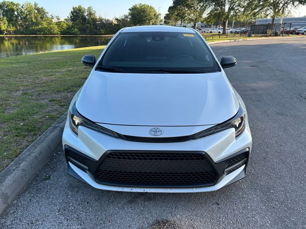 Used 2022 Toyota Corolla SE w/ SE Premium Package FWD image 8