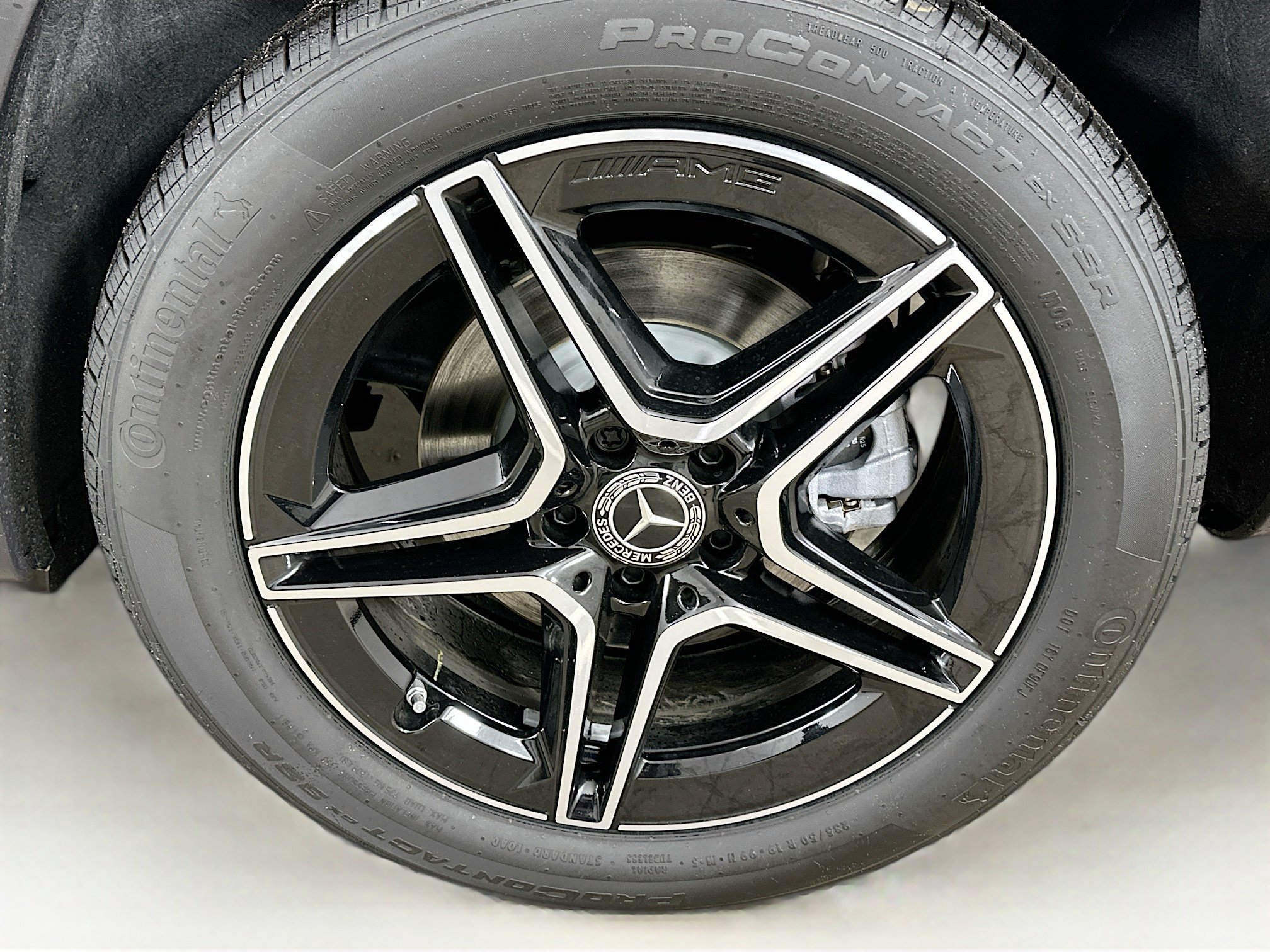 Used 2026 Mercedes-Benz GLB 250 4MATIC image 37