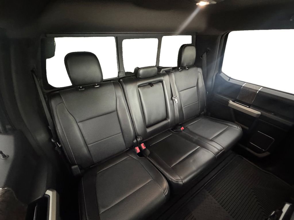 Used 2018 Ford F250 Lariat w/ Lariat Value Package AWD/4WD image 16