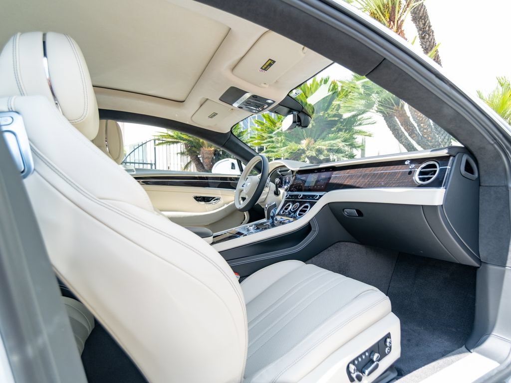 Used 2024 Bentley Continental GT AWD/4WD image 2