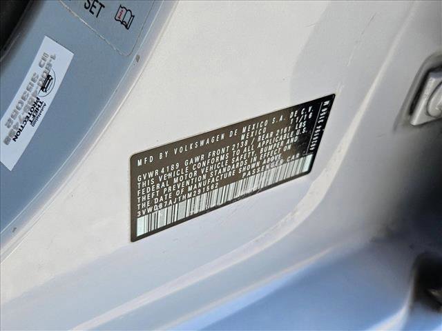 Used 2017 Volkswagen Jetta SE FWD image 24