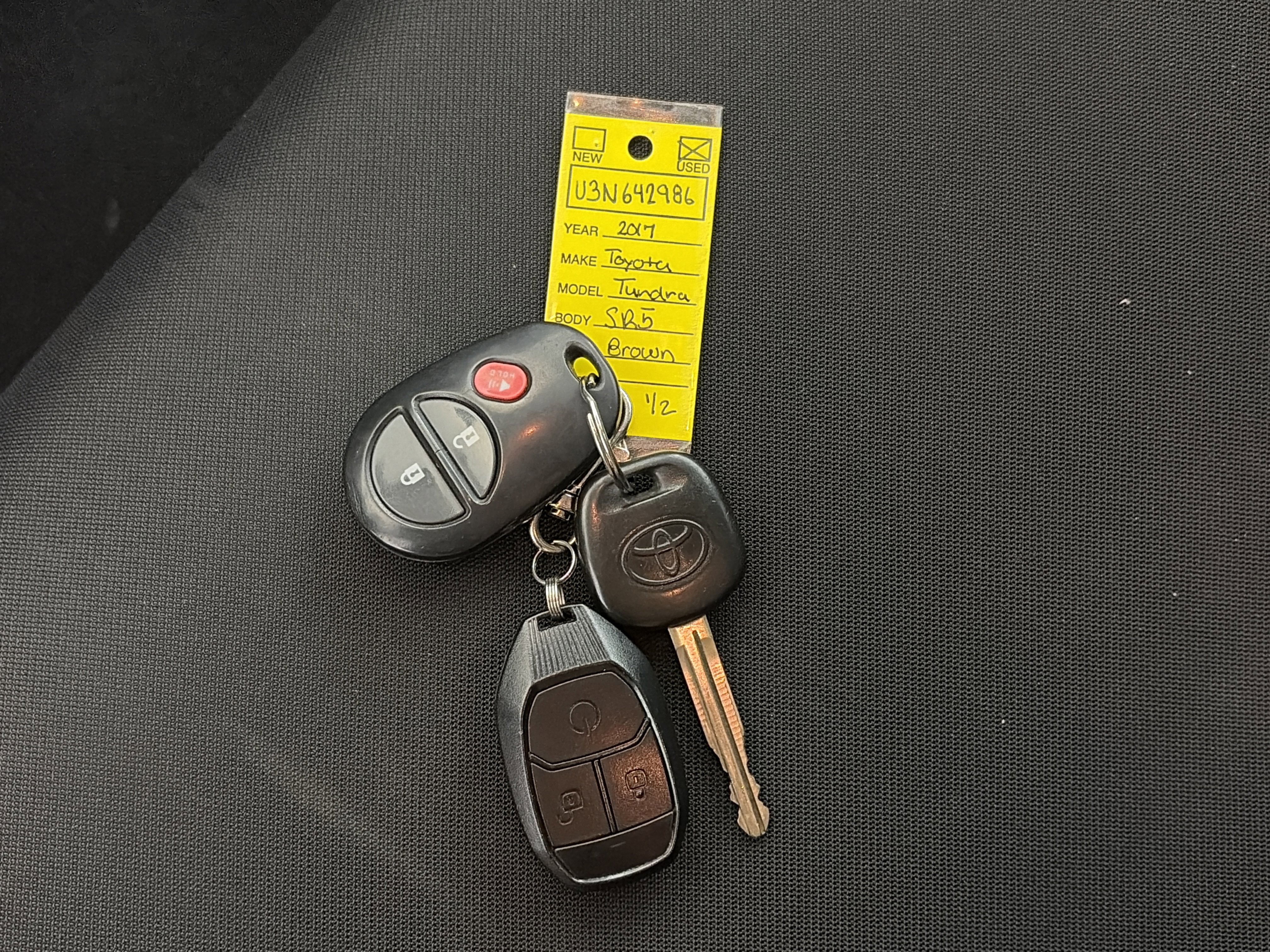 Used 2017 Toyota Tundra SR5 image 31