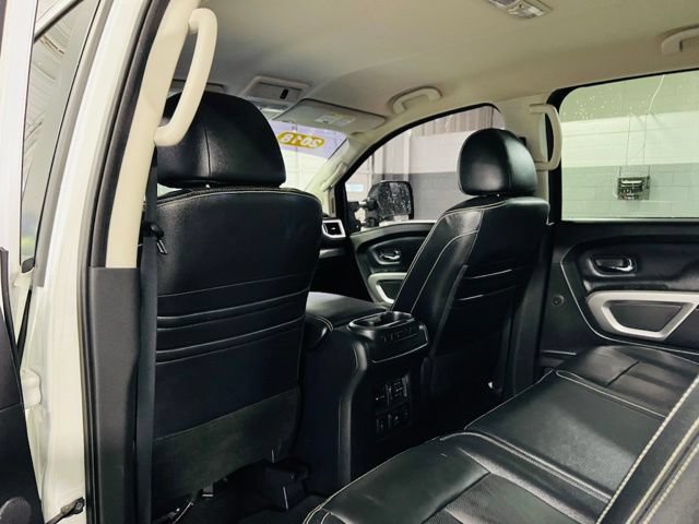 Used 2018 Nissan Titan PRO-4X w/ Pro-4x Convenience Package AWD/4WD image 26