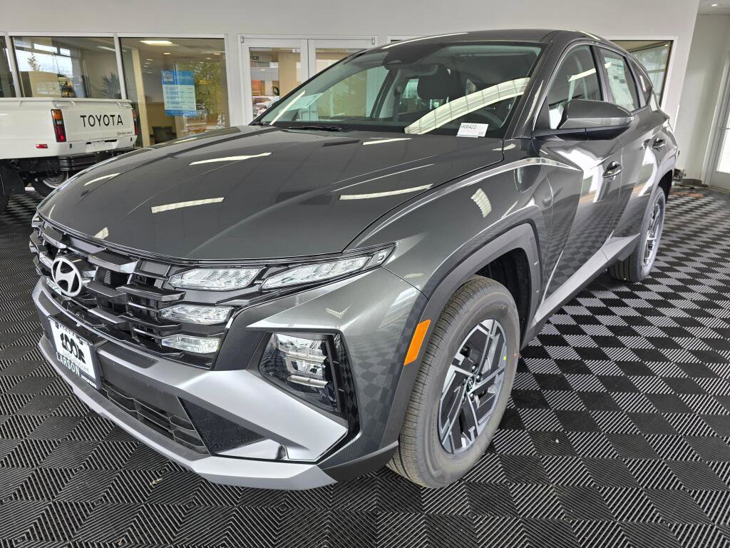 New 2026 Hyundai Tucson Blue SE image 8