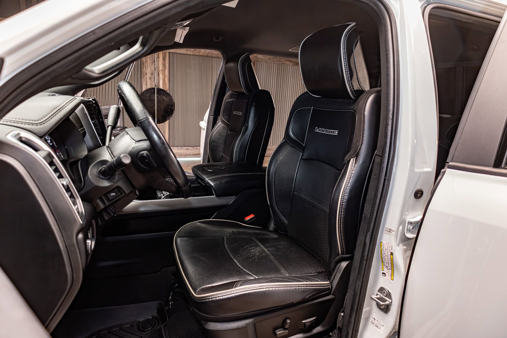 Used 2022 RAM 2500 Laramie w/ Night Edition image 21