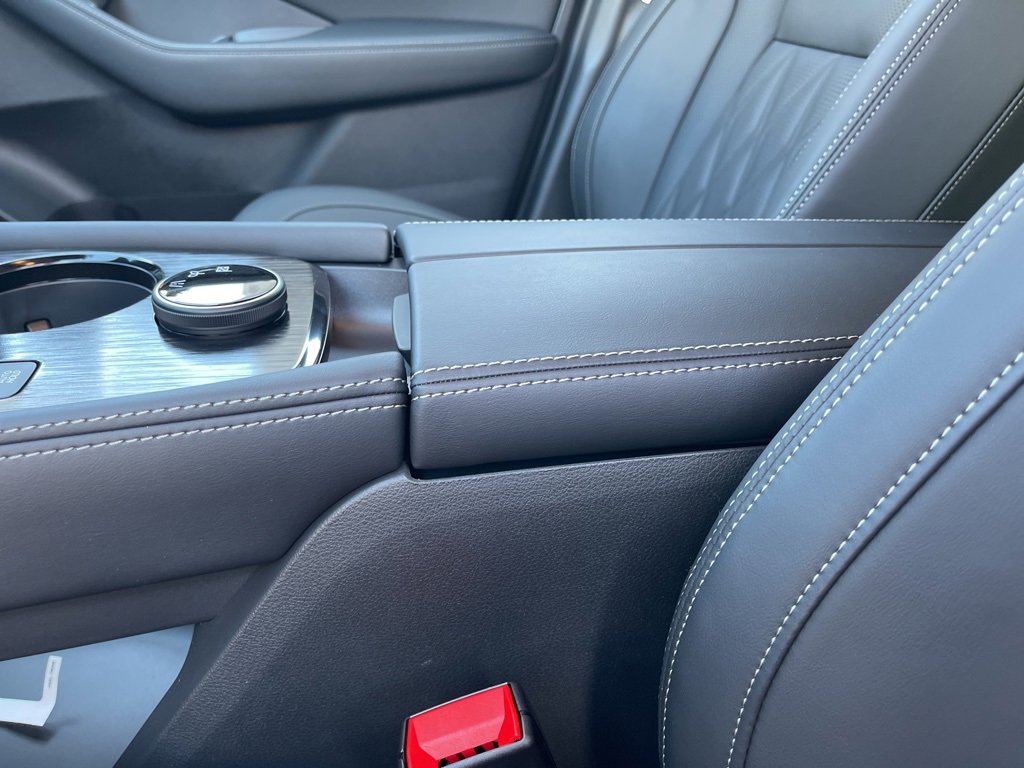 New 2026 Nissan Rogue Platinum image 12