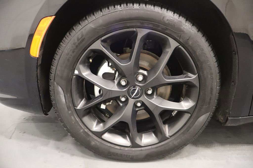 Used 2025 Chrysler Pacifica Limited image 25