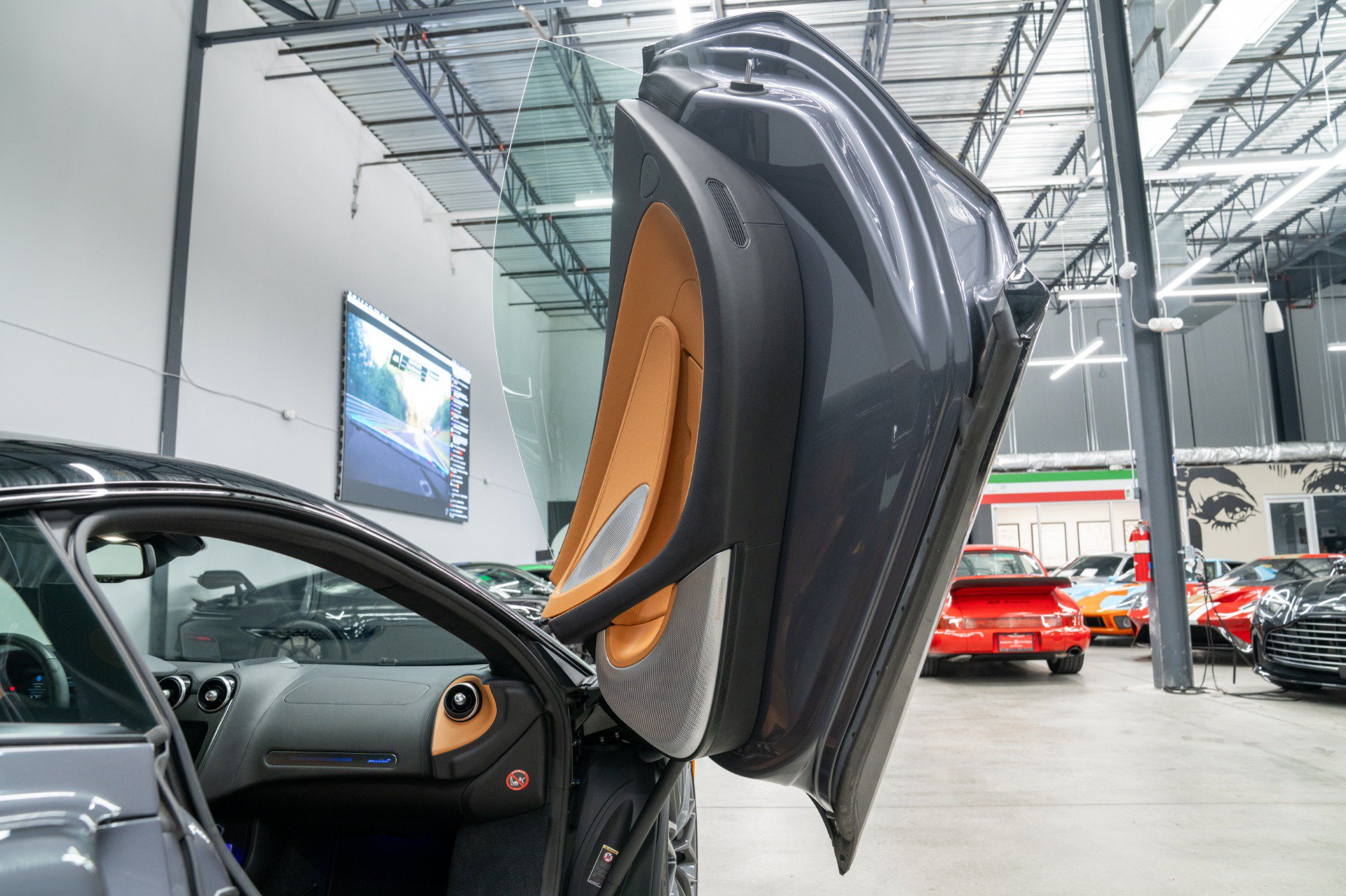 Used 2025 McLaren GTS RWD image 31