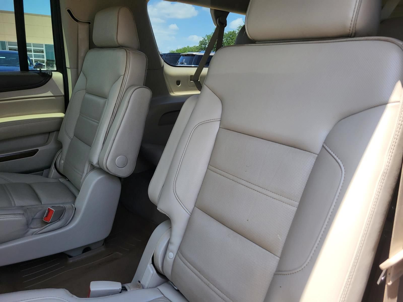 Used 2019 GMC Yukon XL Denali w/ Open Road Package AWD/4WD image 14