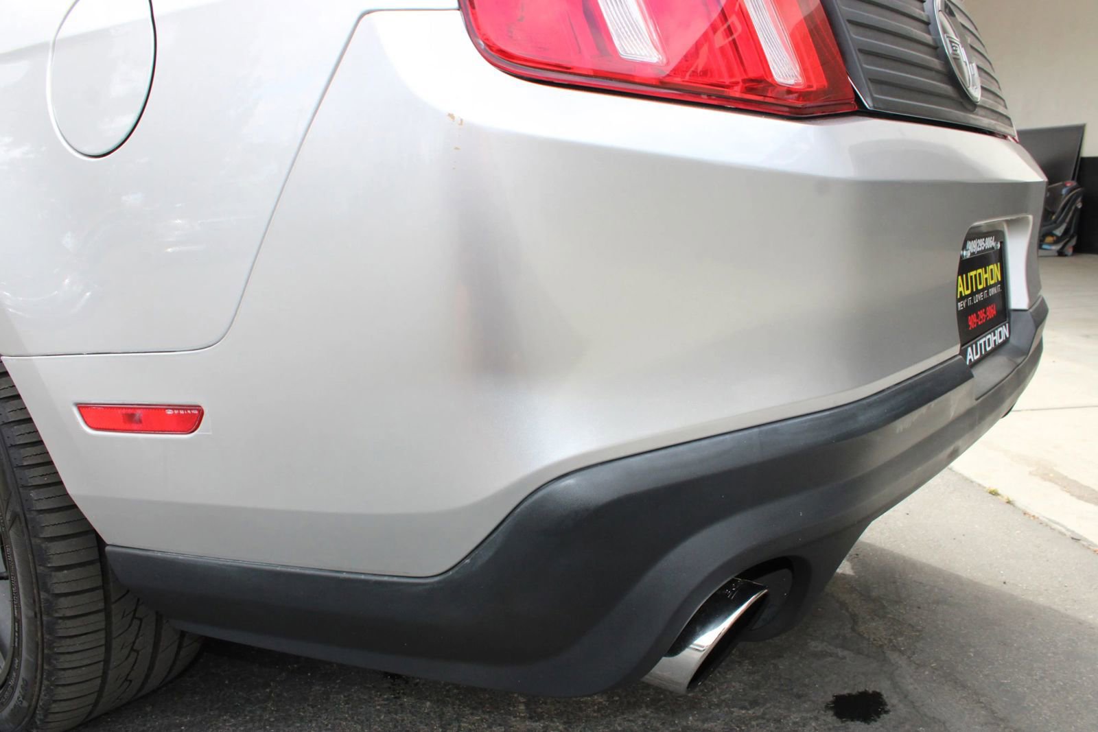 Used 2011 Ford Mustang GT Premium RWD image 32