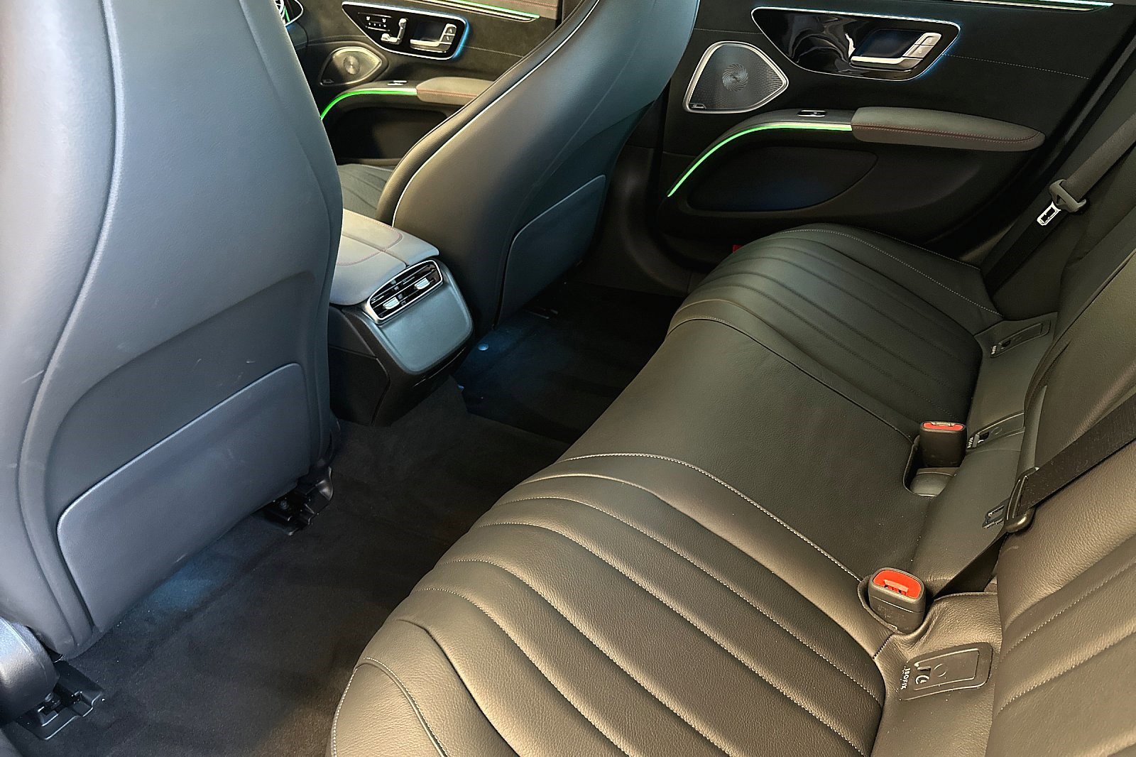 Used 2022 Mercedes-Benz EQS 580 4MATIC Sedan image 17