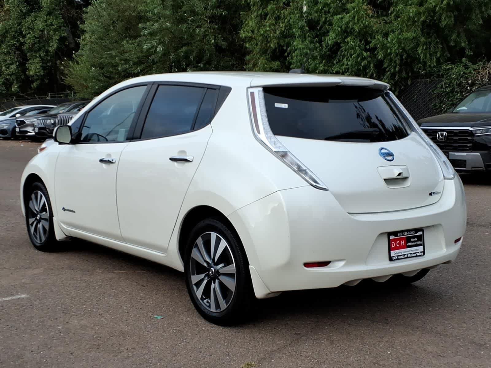 Used 2017 Nissan Leaf SL w/ Premium Package FWD image 7