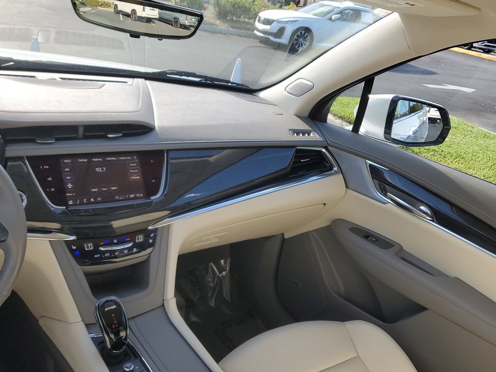 Certified 2023 Cadillac XT6 Premium Luxury w/ Technology Package FWD image 20