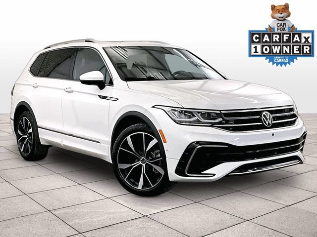 Used 2024 Volkswagen Tiguan SEL R-Line AWD/4WD image 2